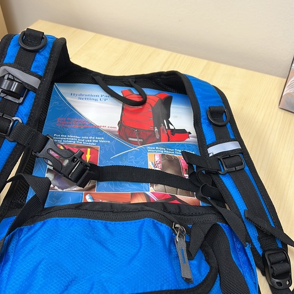 Mubasel Gear Insulated Hydration Backpack - Picture 11 of 12